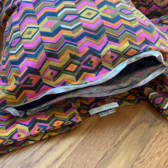 Erica Tanov Queen Quilt & 2 King Pillow Cases & 2 Throw Pillows Echoed Zig Zag - Picture 11 of 12